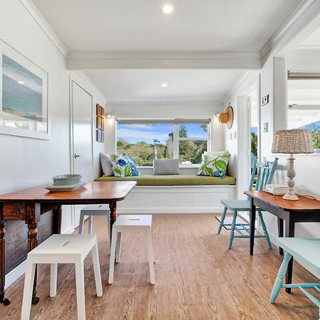 The Little Blue Bach In Oneroa Village By Waiheke Unlimited Екстер'єр фото